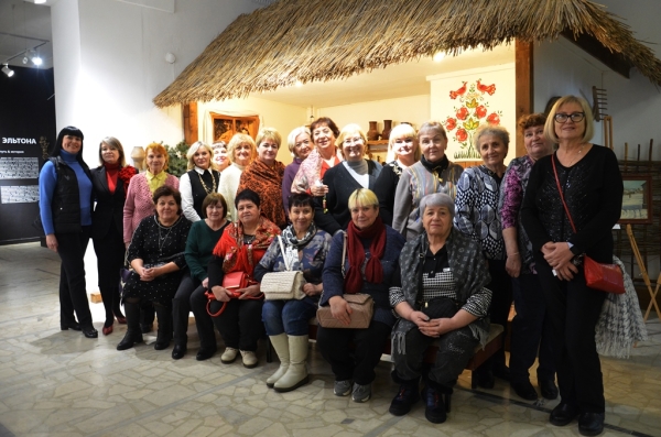 Сегодня активистки &laquo;Совета женщин Энгельсского муниципального района&raquo; стали гостями познавательной программы &laquo;Как встречали Новый год и Рождество в Покровской слободе&raquo;