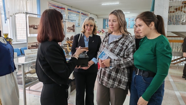Энгельсский краеведческий музей принял участие в VIII муниципальном родительском форуме