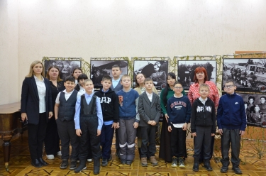 Сегодня в Энгельсском краеведческом музее для учащихся Центра образования «Родник знаний» состоялось музейное занятие «После уроков в госпиталь»