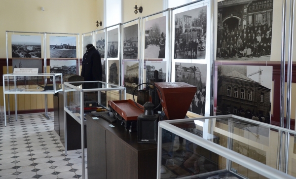 Энгельсский краеведческий музей представил выставку «Покровск-Уральск»: сквозь расстояния и время»
