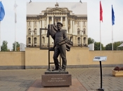 Памятник Андрею Андреевичу Мыльникову