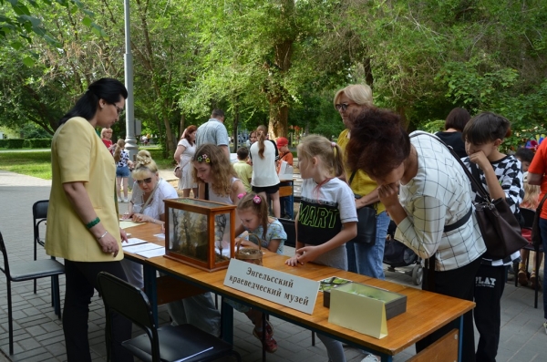 В День защиты детей Энгельсский краеведческий музей представил свою программу мероприятий в городском парке «Покровский»